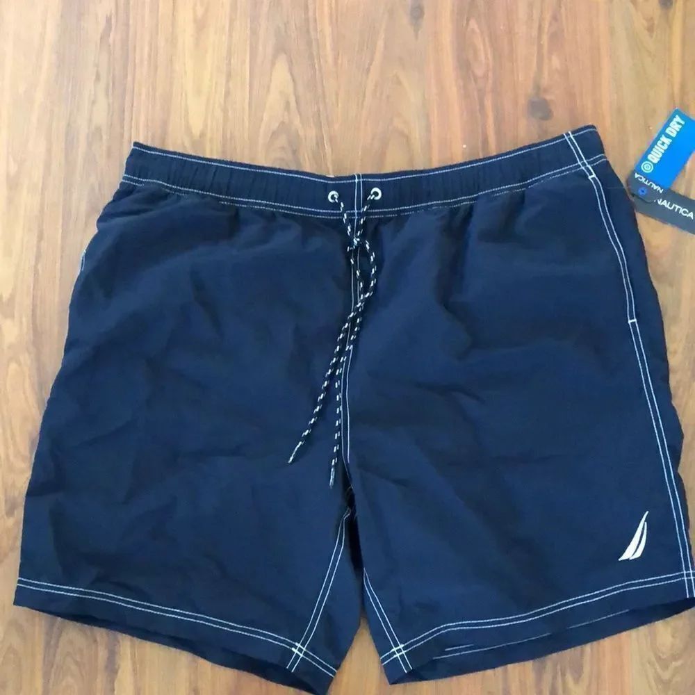 NWT Nautica Navy swim shorts trunks men’s. With net. size XXL quick dry